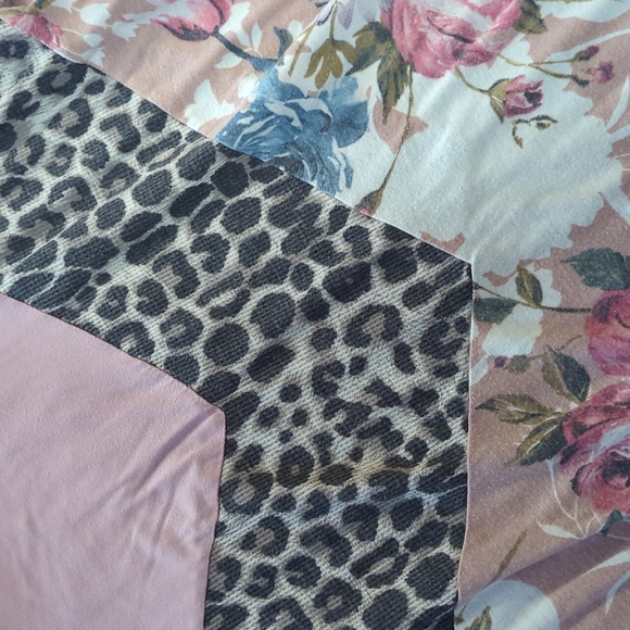 Top - Picture 2 of 2